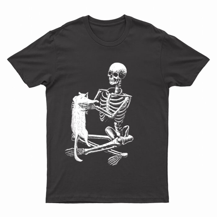 Funny Skeleton Holding A Cat Halloween T-Shirt
